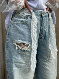 Balloon Chiaro con Ricami