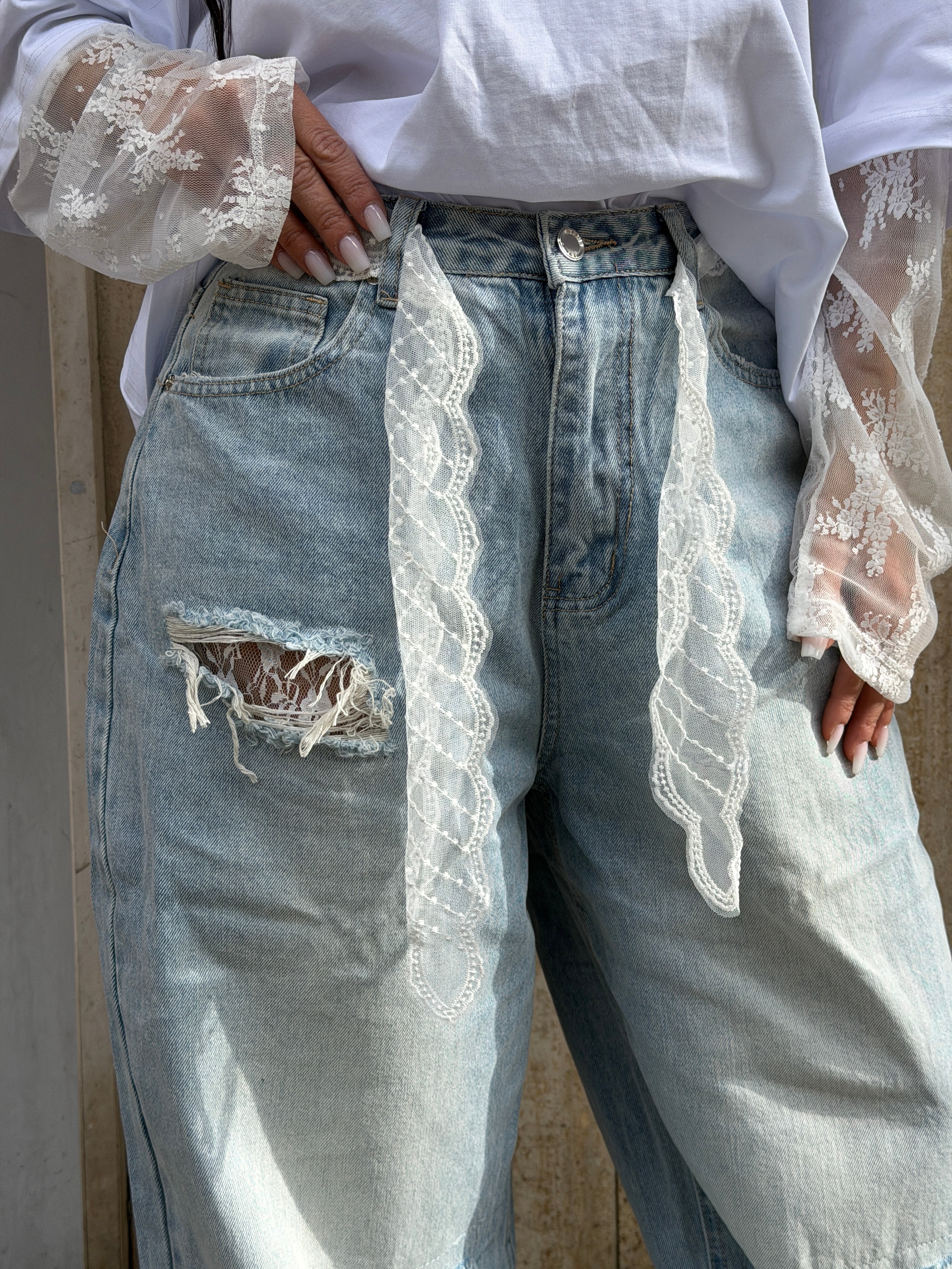 Balloon Chiaro con Ricami