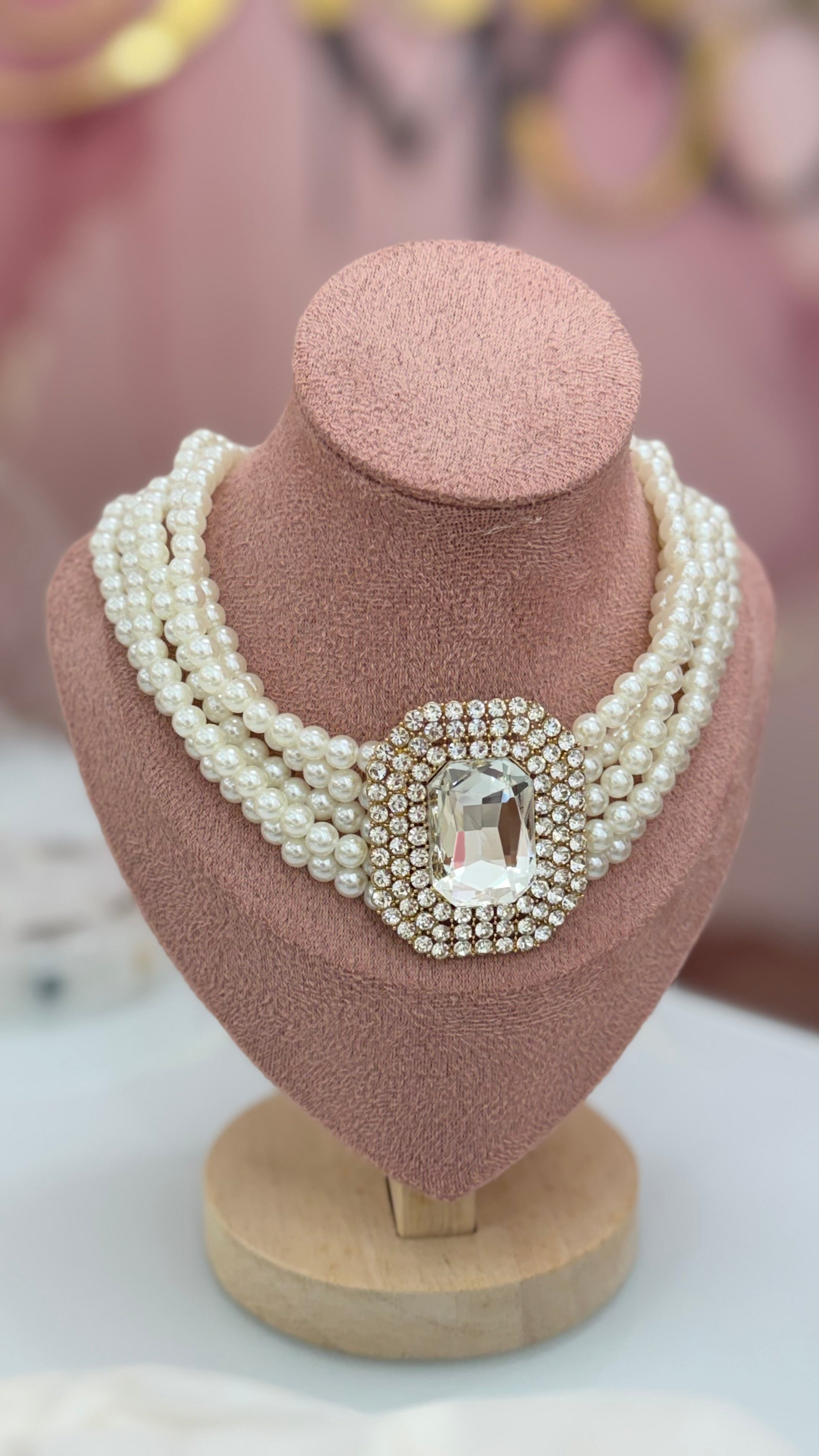 Collana Delia