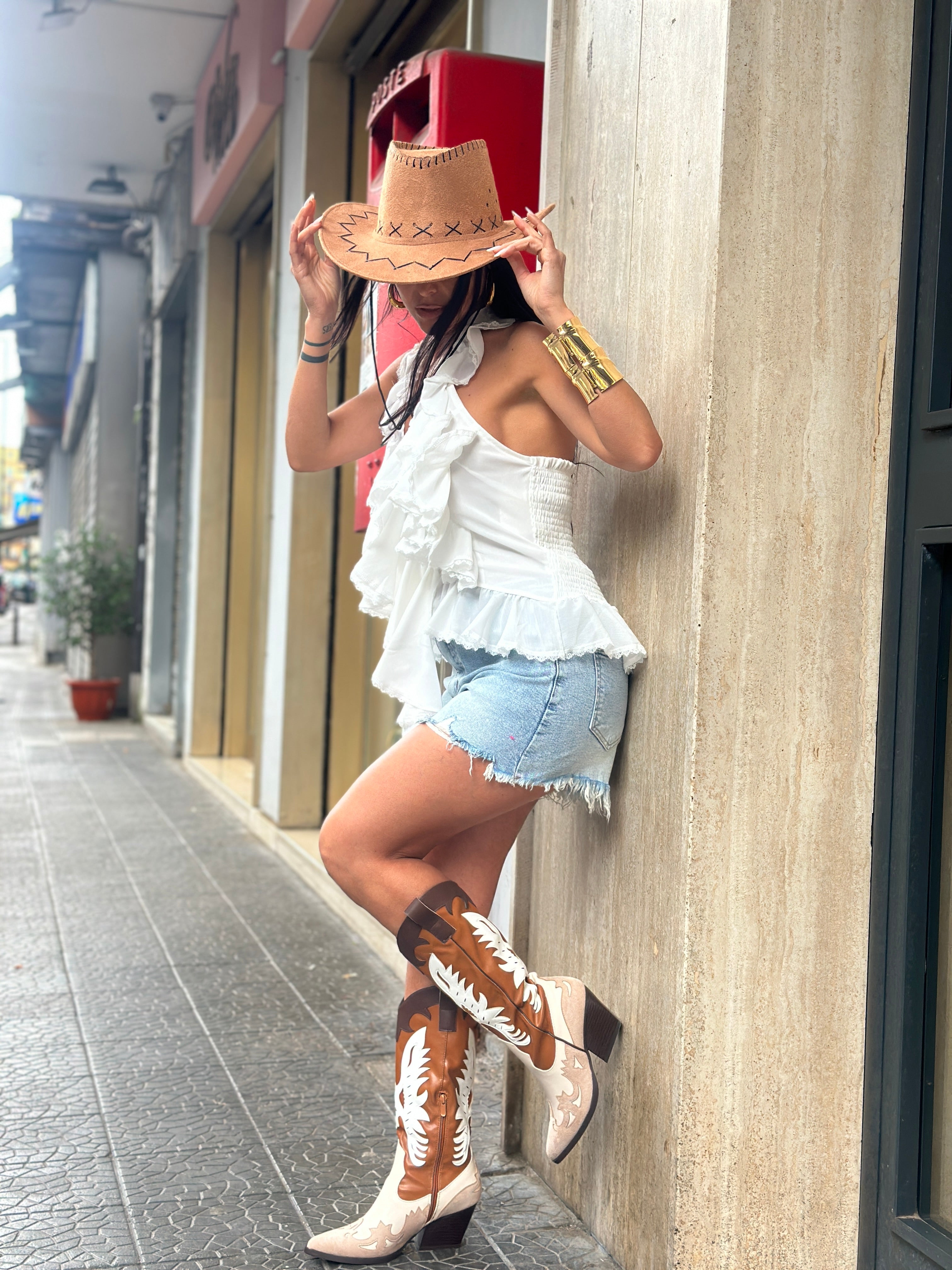 Top Nicole