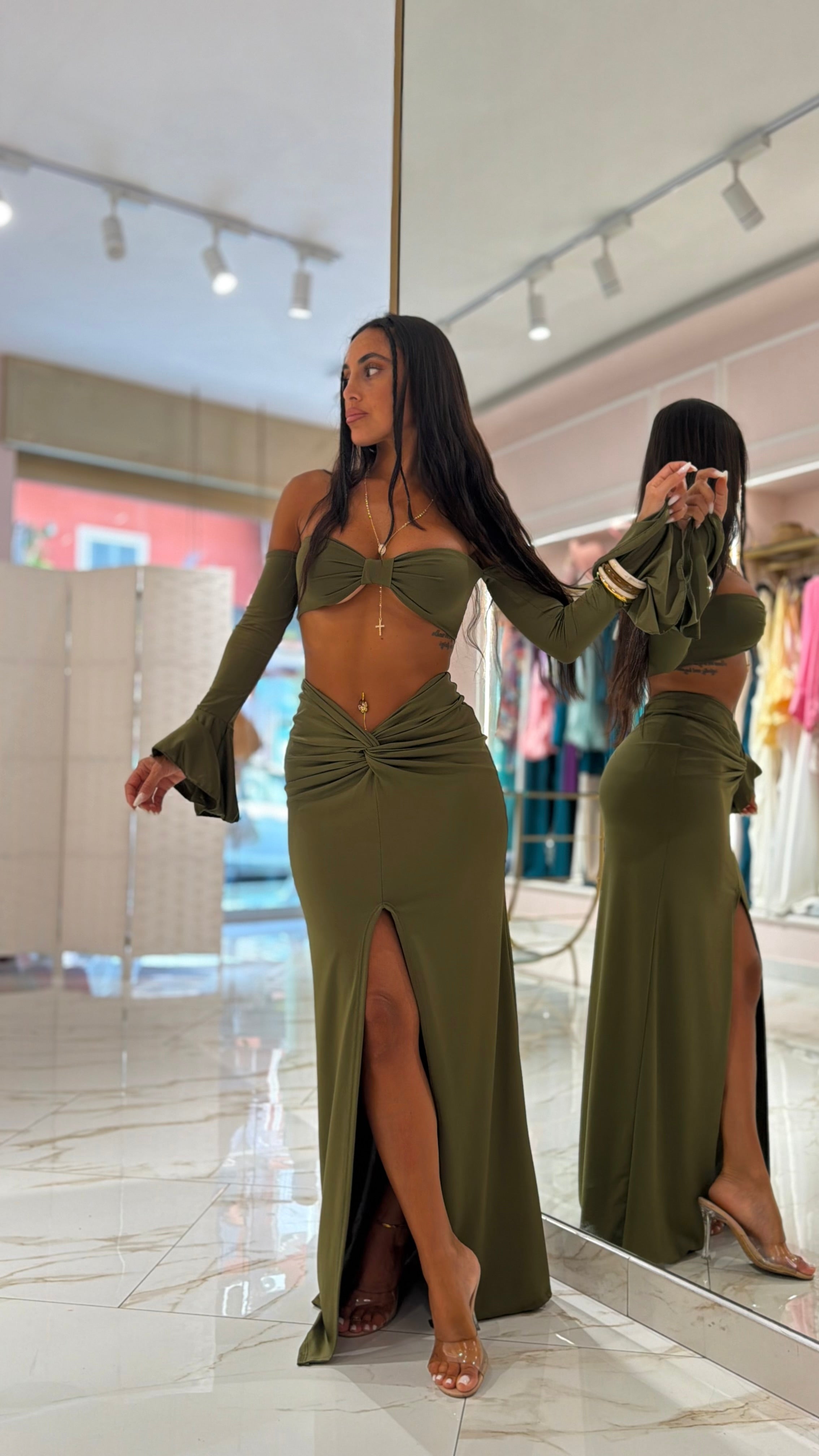 Set Adiva
