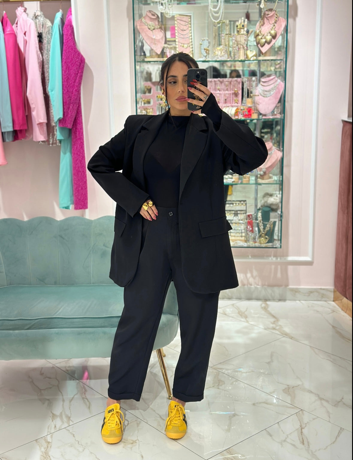 Tailleur Sisters