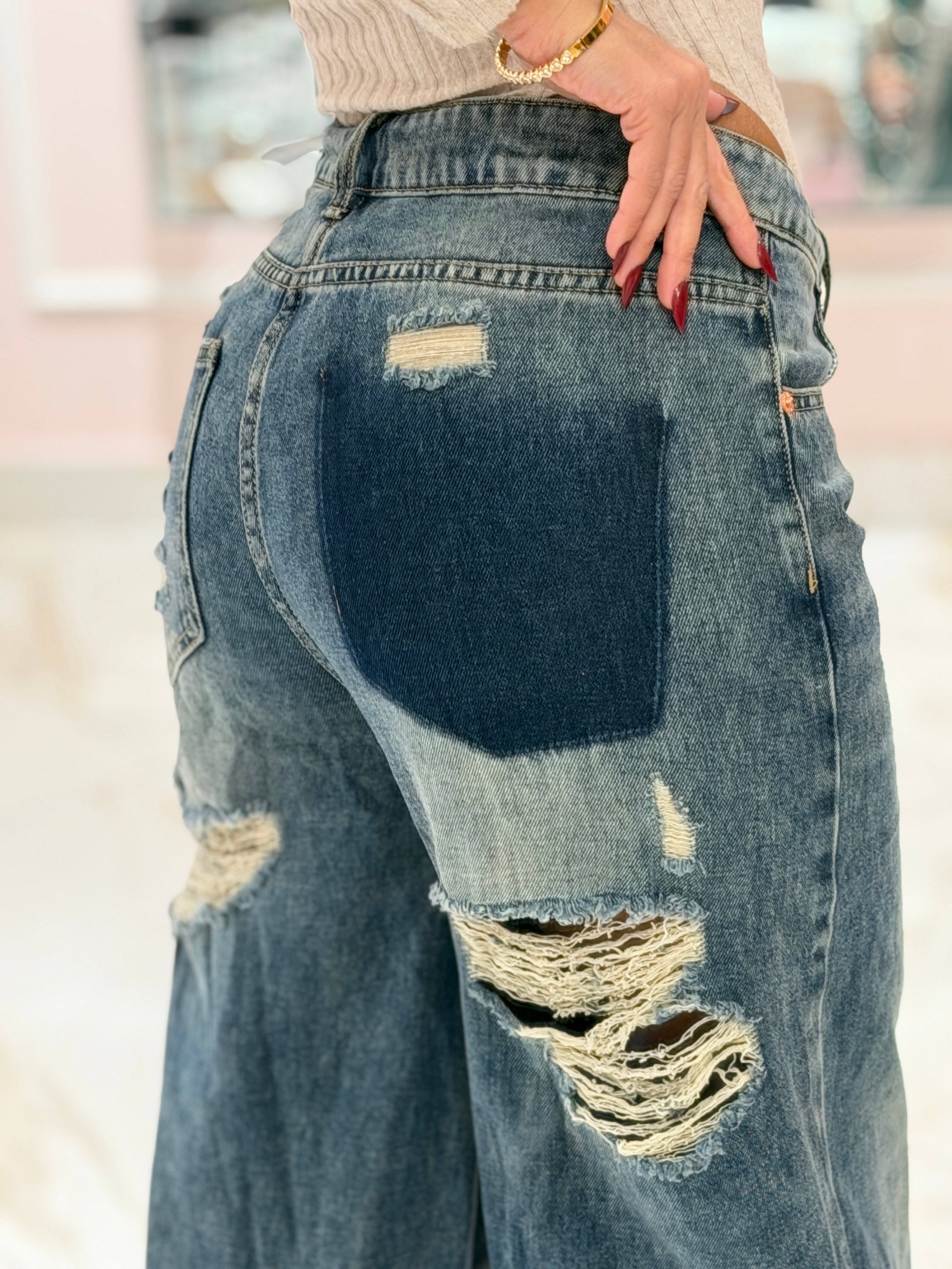 Jeans Wide Leg Strappi sul Retro