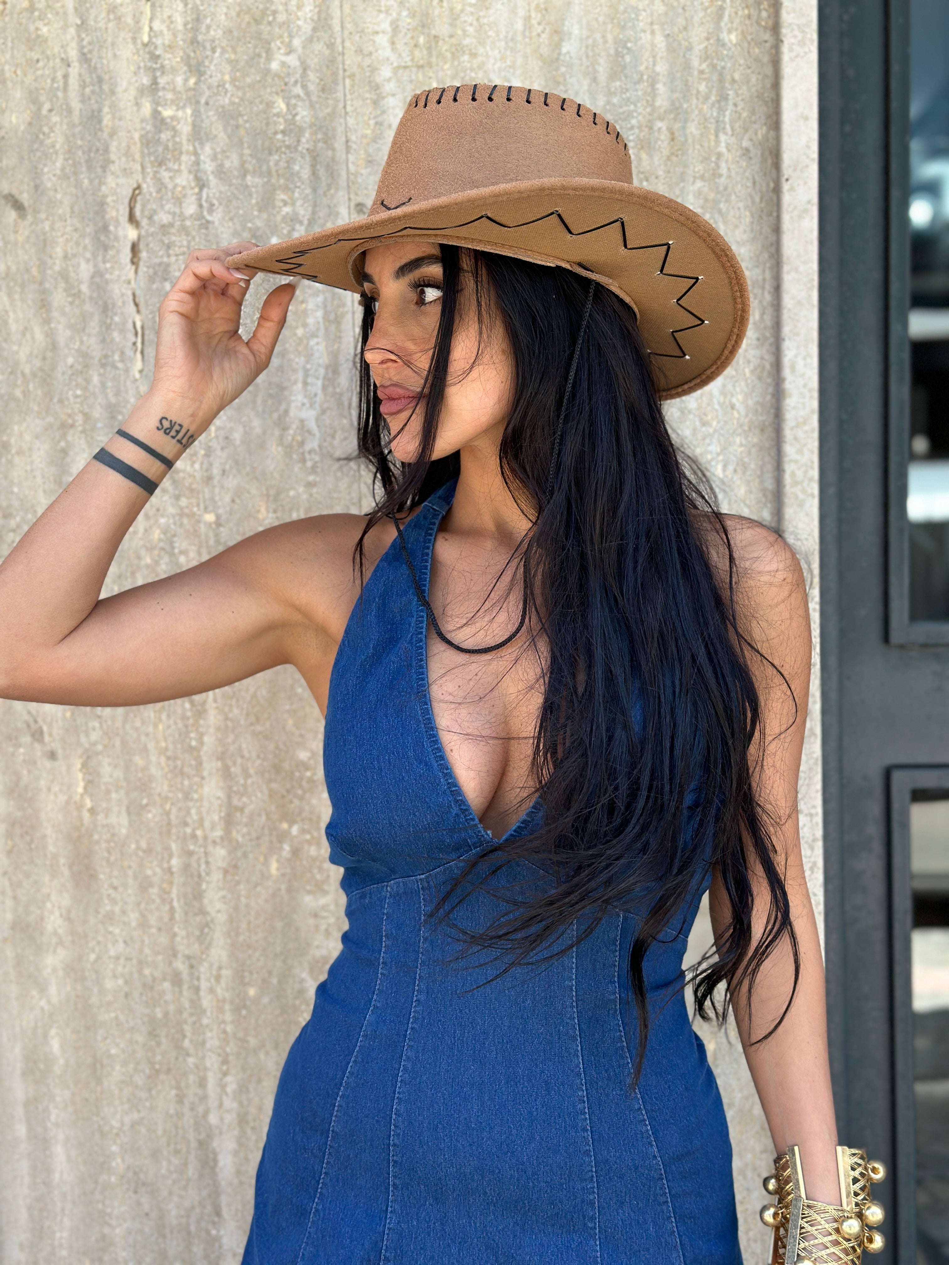 Abito Karol